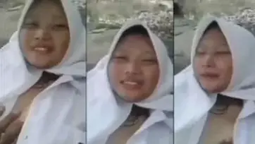 Gadis SMA Ngentot Di Batu Sungai Jembut Lebat Lumer WOT